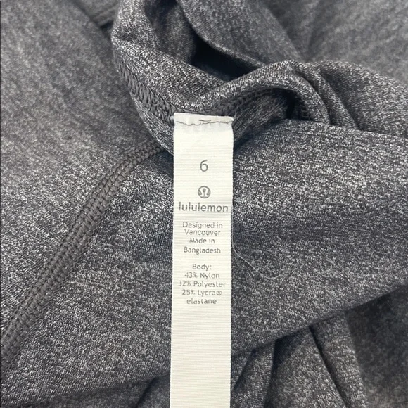 lululemon athletica Charcoal Leggings size 6 - Picture 5 of 6